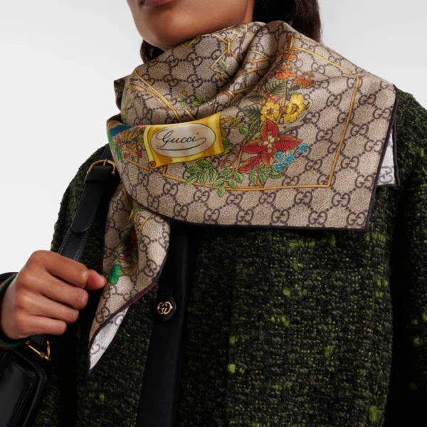 Gucci Flora GG Supreme Monogram Luxury Silk Square Scarf in Beige & Ebony with Vintage Script Logo & Dark Brown Border (90cm x 90cm)