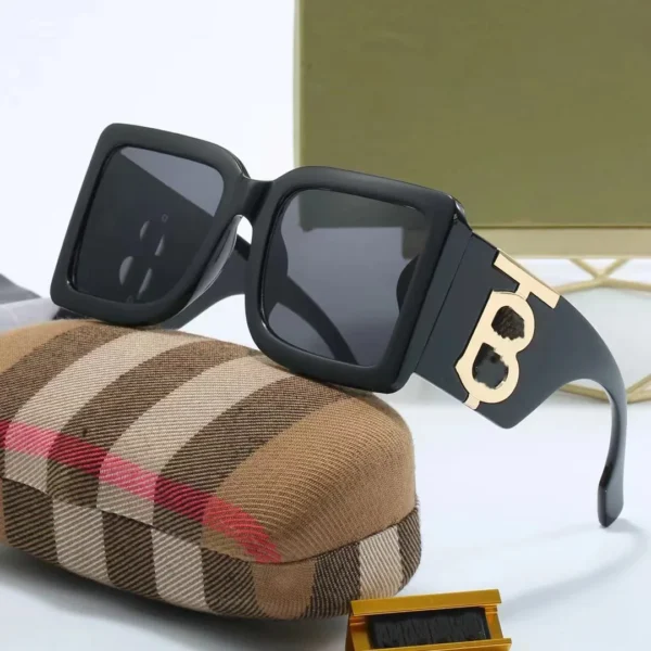 Burberry TB Monogram Oversized Square Chunky Sunglasses with Gold-Tone Hardware – Mirror Original Quality